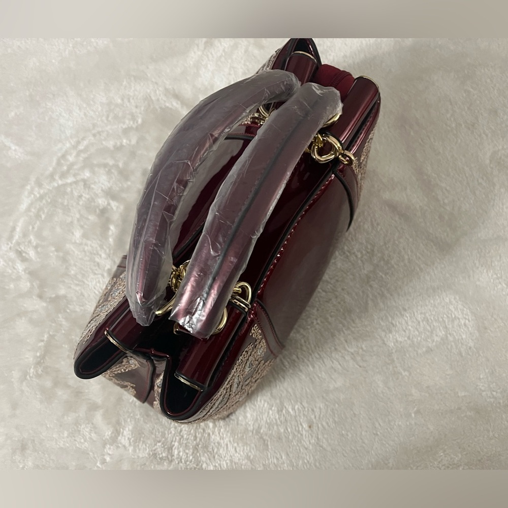 Sold Nevenka patent handbag NEW - Picture 11 of 12